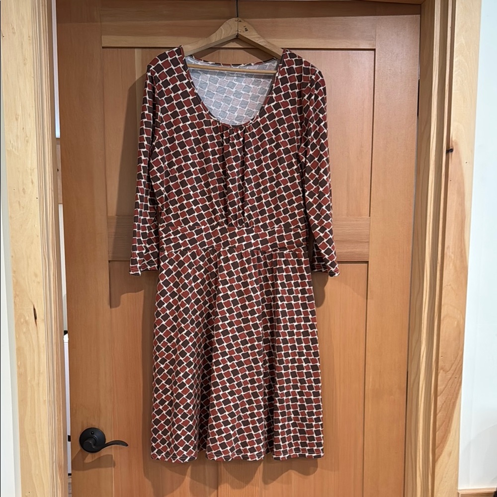 Garnet Hill Brown and Orange 3/4 Sleeve Scoop Neck Dress